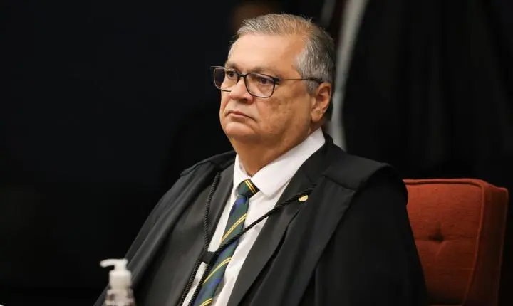 Flávio Dino, do STF, inicia apuração sobre emendas parlamentares destinadas à produtora do filme de Bolsonaro