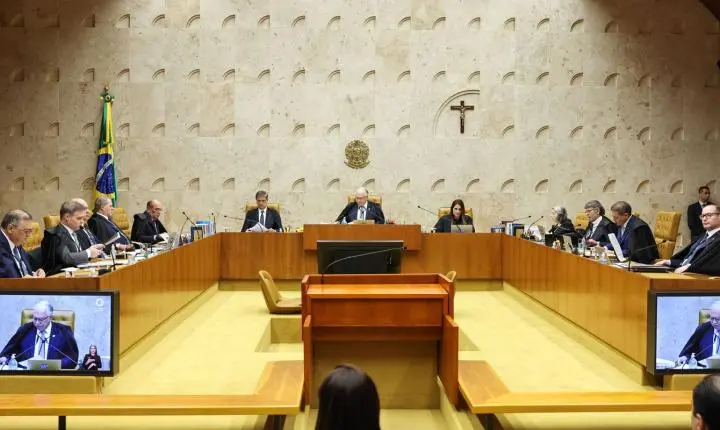 Dino e Zanin defendem julgamento no STF de Moraes e Mendonça juntos