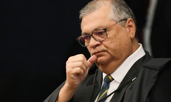 Ministro Flávio Dino questiona fiscalização conjunta da CVM e BC sobre fundos de lavagem de dinheiro