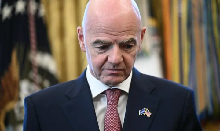 Aumenta a pressão sobre Gianni Infantino após recuo em projeto da Fifa