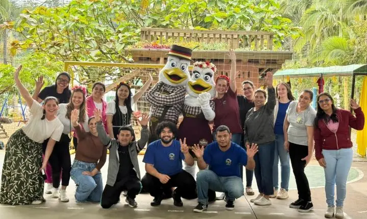 EEF Edith Krieger Zabel recebe visita dos marrecos da Fenarreco