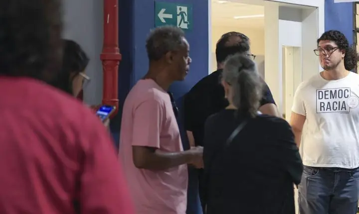 Votação das Eleições Gerais vai até as 17h em todo o país