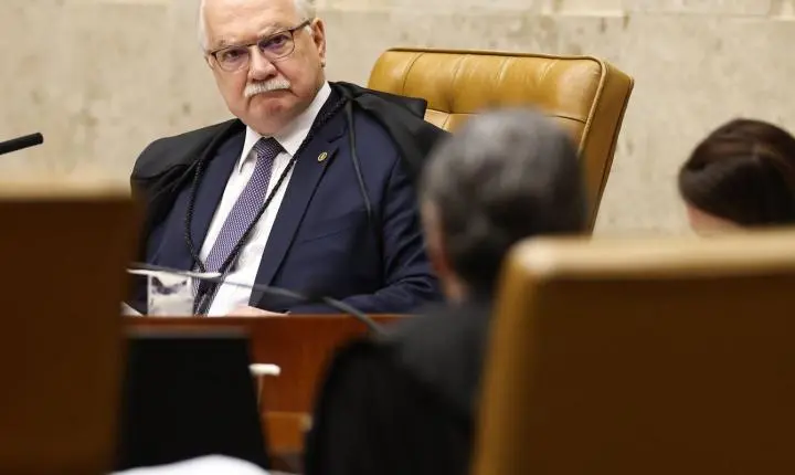 Fachin cancela sessão plenária em meio ao avanço da crise no STF