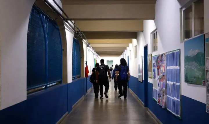 Enfrentamento à violência escolar é desafio para 71,7% dos gestores de escolas, revela estudo