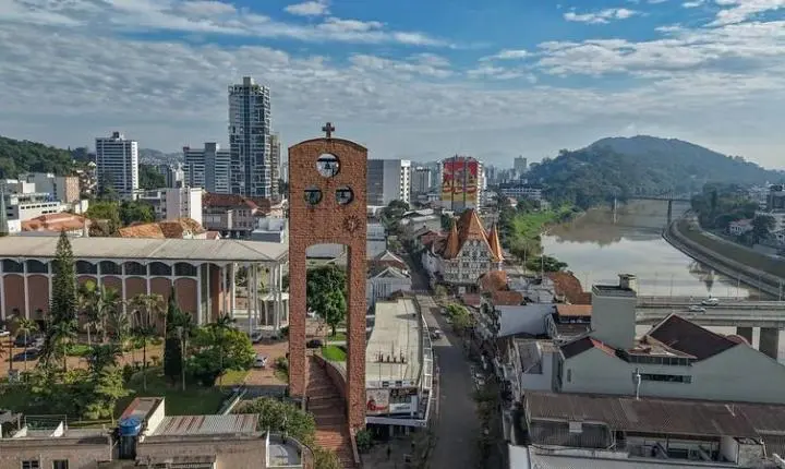 Eventos impactam o trânsito durante o fim de semana em Blumenau