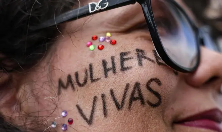 Ex-policial civil do Rio recebe condenação por feminicídio de ex-mulher