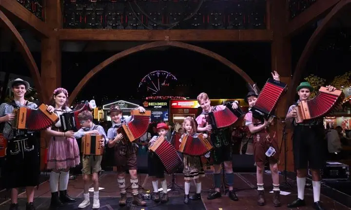 Fábrica de Gaiteiros leva alunos ao palco da 41ª Oktoberfest Blumenau