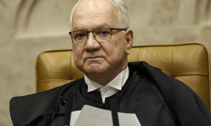 Críticas ao STF fortalecem a democracia brasileira, afirma o ministro Edson Fachin