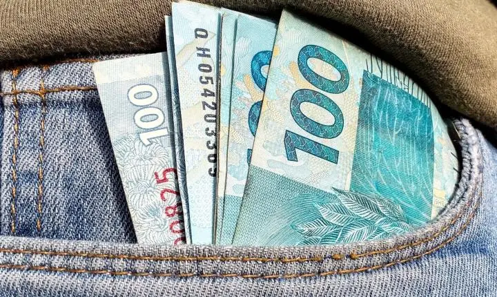 Trabalhadores vão receber R$ 13 bilhões do lucro do FGTS até agosto