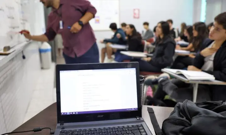 Pré-selecionados do Fies têm prazo para complementar dados de inscrição até agosto