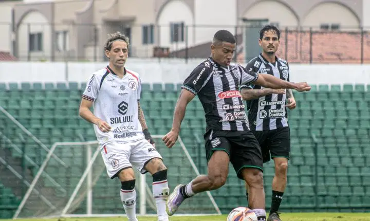 Figueirense vence Joinville e segue na liderança da Copa SC