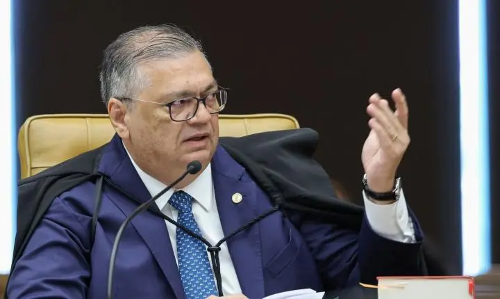 Flávio Dino adia julgamento no STF sobre processos de Moraes e Mendonça