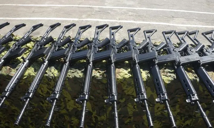 Governo do RJ determina recadastramento de armas cedidas a órgãos e civis