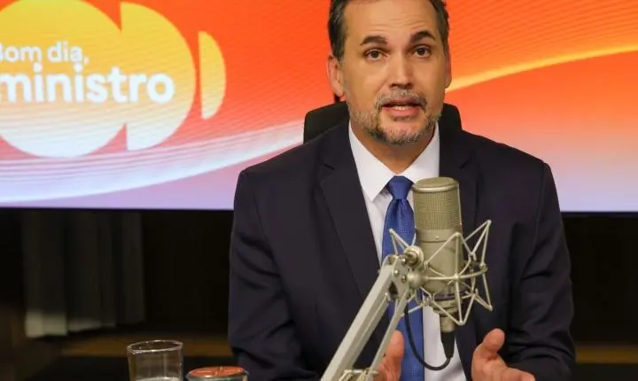 Brasil utilizou receitas extraordinárias para conter preços dos combustíveis em meio à crise energética