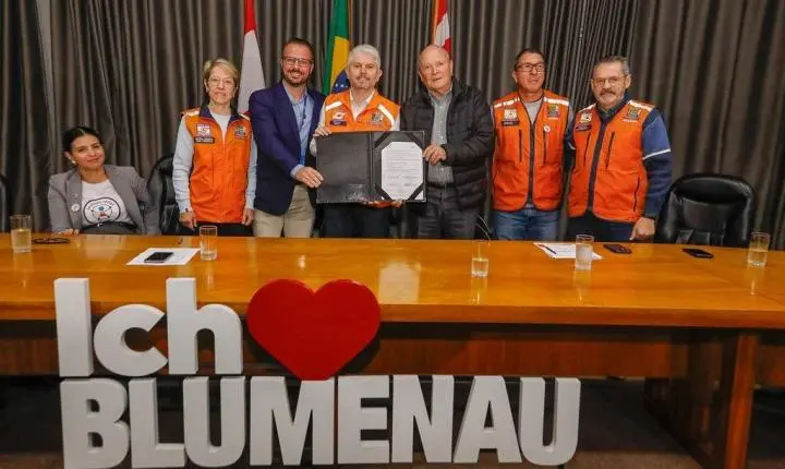 Hackathon vai reunir estudantes para desenvolver soluções inovadoras para desafios da Defesa Civil de Blumenau