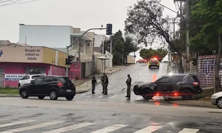 Homem armado com faca invade creche em Curitiba e mobiliza polícia