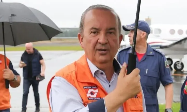 Jorginho Mello reassume governo após fortes chuvas em SC
