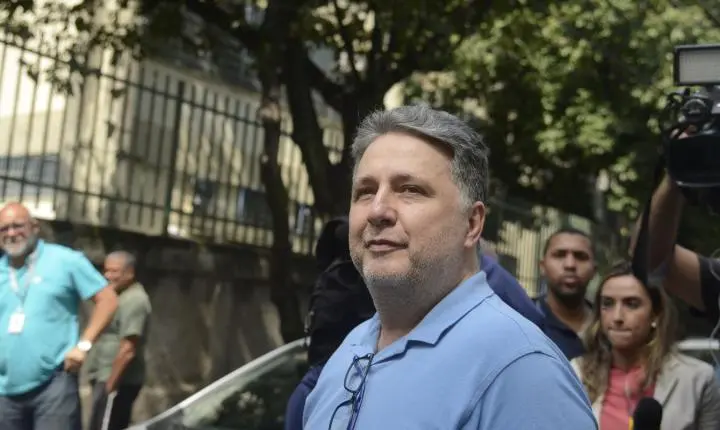Justiça determina suspensão dos direitos políticos de Garotinho