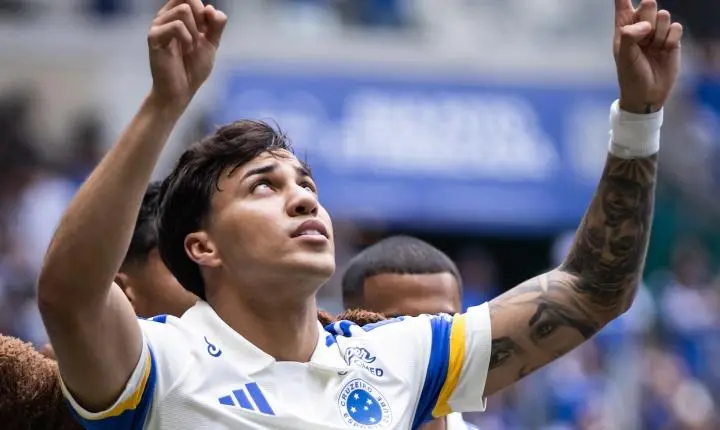 Kaio Jorge celebra vitória do Cruzeiro com gol dedicado ao seu pai