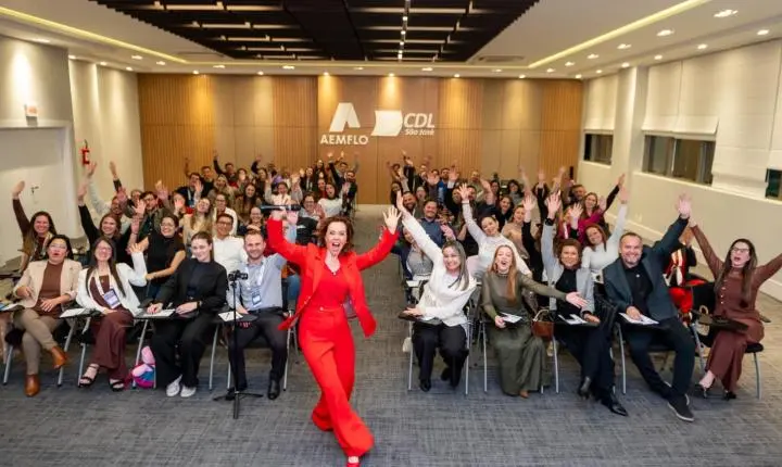 Laine Valgas levou inteligência emocional para o universo do empreendedorismo em encontro do Núcleo Jovem