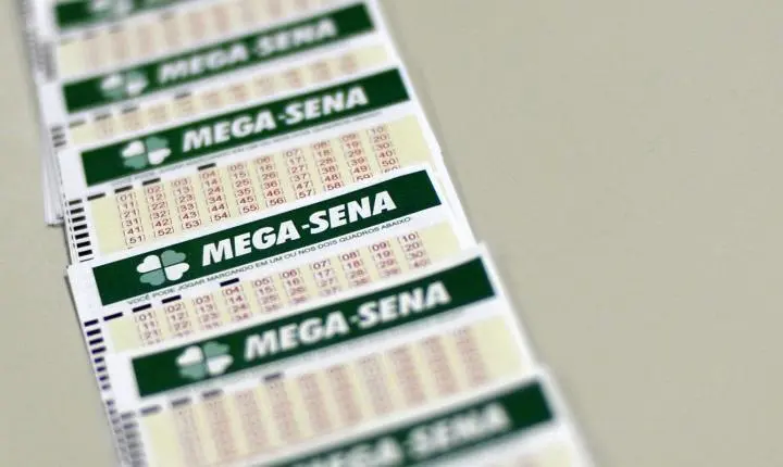 Mega-Sena acumula e sorteio principal pode chegar a R$ 60 milhões
