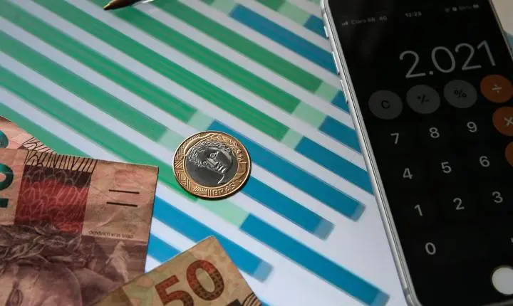Mercado financeiro reduz projeção da inflação para 5,30%, aponta boletim Focus