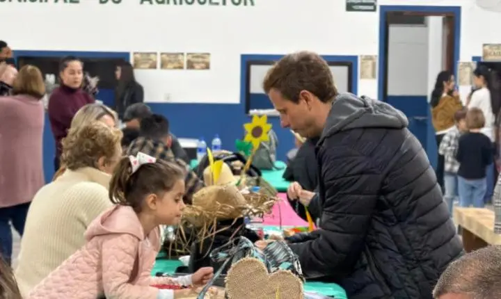 MINI FESTA DO COLONO INTEGRA COMUNIDADE RURAL E ESCOLAR