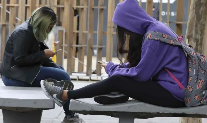 Inclusão digital crítica deve orientar o uso da tecnologia nas escolas