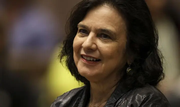 Nísia Trindade detalha bastidores da Covid-19 em novo livro