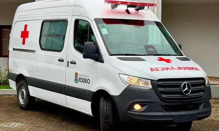 Nova ambulância reforça atendimento da Saúde em Rodeio