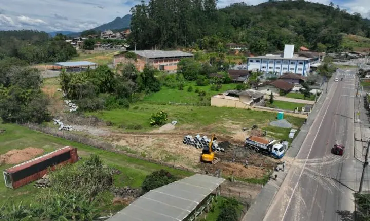 Novo acesso à Escola Nestor Margarida começa a sair do papel em Timbó