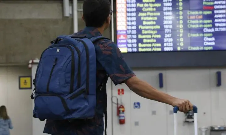 Novo sistema alfandegário da Receita acelera o desembarque de passageiros