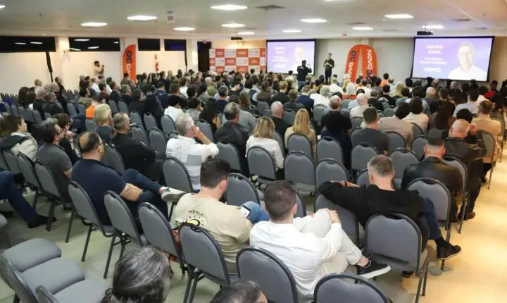 Odair Tramontin lança pré-candidatura durante agenda de Romeu Zema em Blumenau