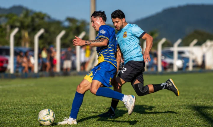 Oitavas de final definem os classificados e deixam o Municipal de Futebol Suíço de Gaspar ainda mais emocionante 