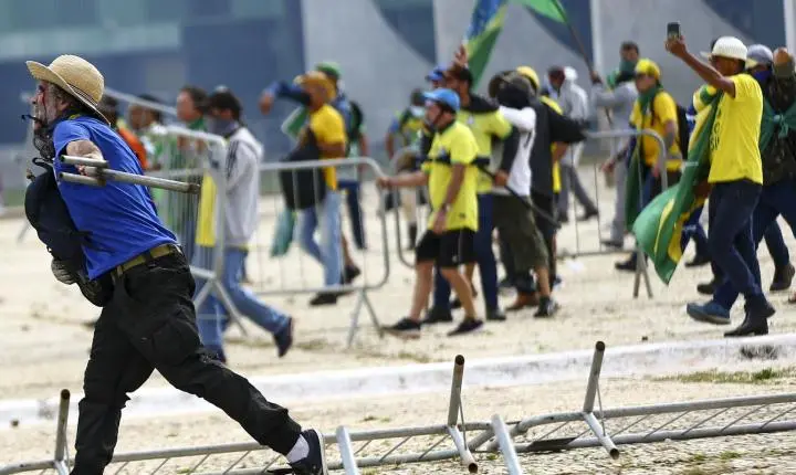 Organizações sociais repudiam decisão do Congresso sobre o PL da Dosimetria e tentativa de golpe