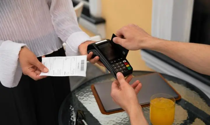 Pedir nota fiscal pode valer R$ 500 mil: campanha incentiva o hábito e premia consumidores catarinenses
