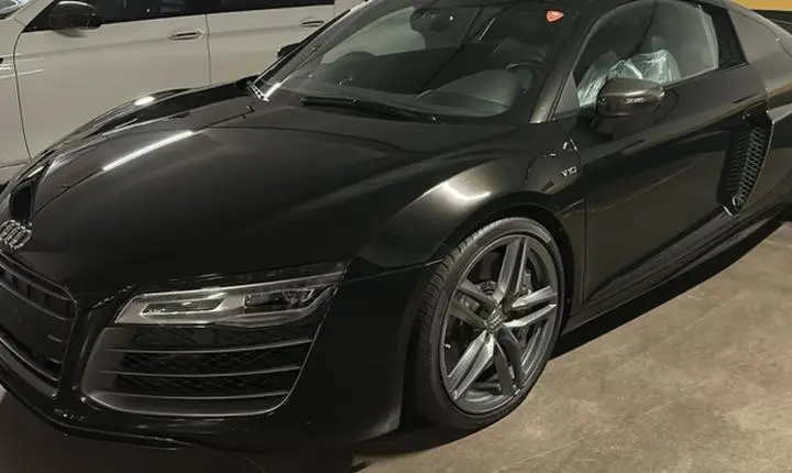 PF apreende carros de luxo em operação contra o 'Careca do INSS' em Brasília