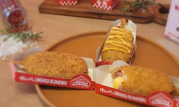 Picolé de linguiça Blumenau é novidade gastronômica da 41ª Oktoberfest Blumenau