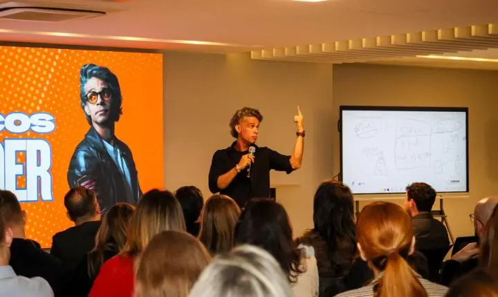 Pitch Pizza lota auditório da AEMFLO e CDL São José e fortalece conexões no ecossistema de inovação
