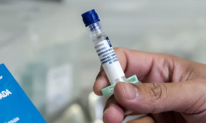 Pneumo-20 passa a integrar rotina para pessoas com mais de 85 anos e reforça proteção contra infecções graves