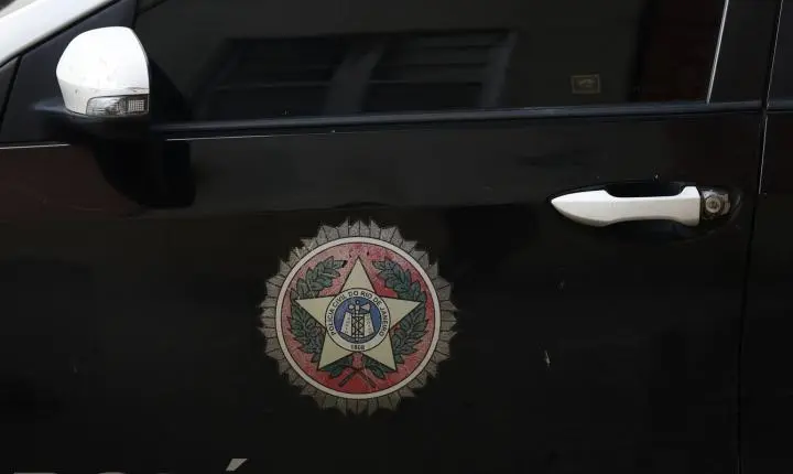 Operação no Rio mira policiais suspeitos de vazar dados para o Comando Vermelho