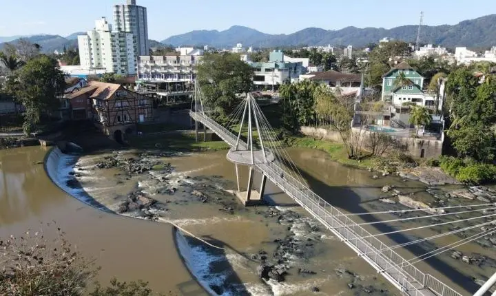 Ponte do Jardim do Imigrante será interditada nesta quarta-feira para manutenção na iluminação