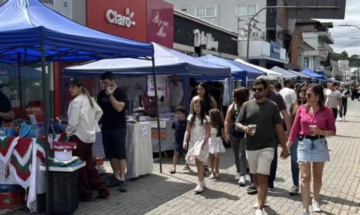 Prefeitura de Gaspar abre cadastro para novos expositores do Domingão no Centro 