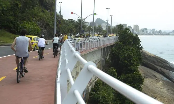 Prefeitura do Rio interdita Ciclovia Tim Maia por ressaca e ondas de mais de 2 metros