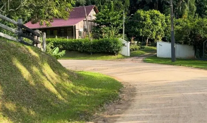 Prefeitura realiza lançamento da obra de pavimentação da Rua Reinhold Schroeder 