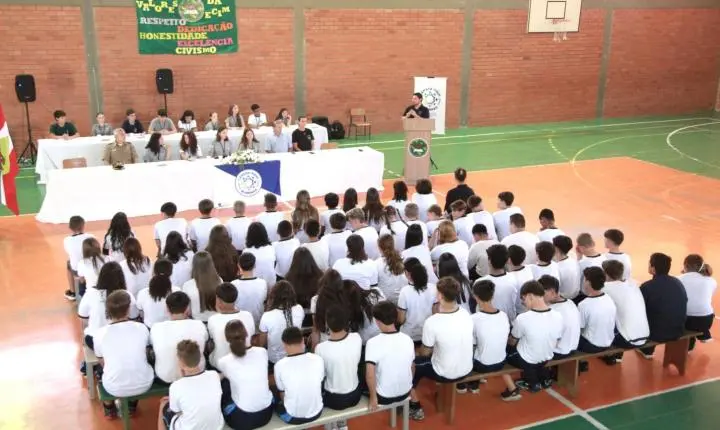 Primeira sessão itinerante da Câmara Mirim de 2026 é realizada na Vila Itoupava