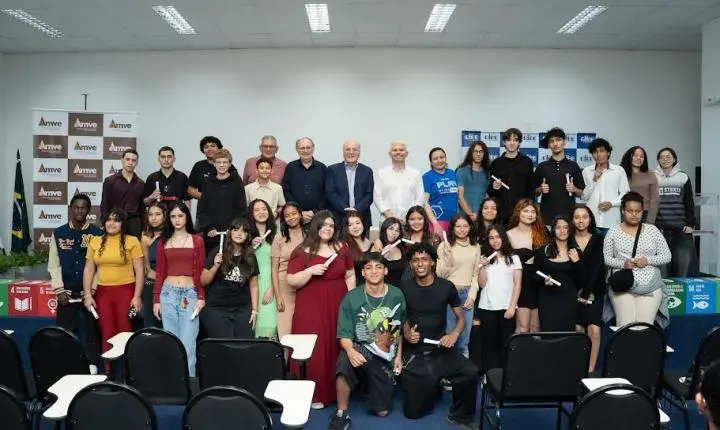 Programa de Iniciação ao Trabalho se aproxima de 10 mil jovens formados em Blumenau