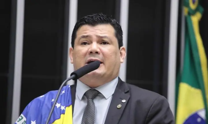 Projeto de lei propõe ampliação do porte de arma de fogo para guardas civis municipais e vigilantes
