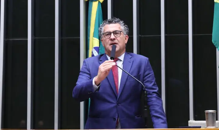 Proposta exige aviso prévio antes de qualquer cobrança de pedágio em rodovias