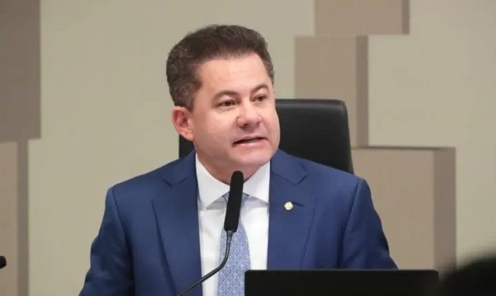 Projeto propõe isenção do licenciamento de veículos para templos e partidos
